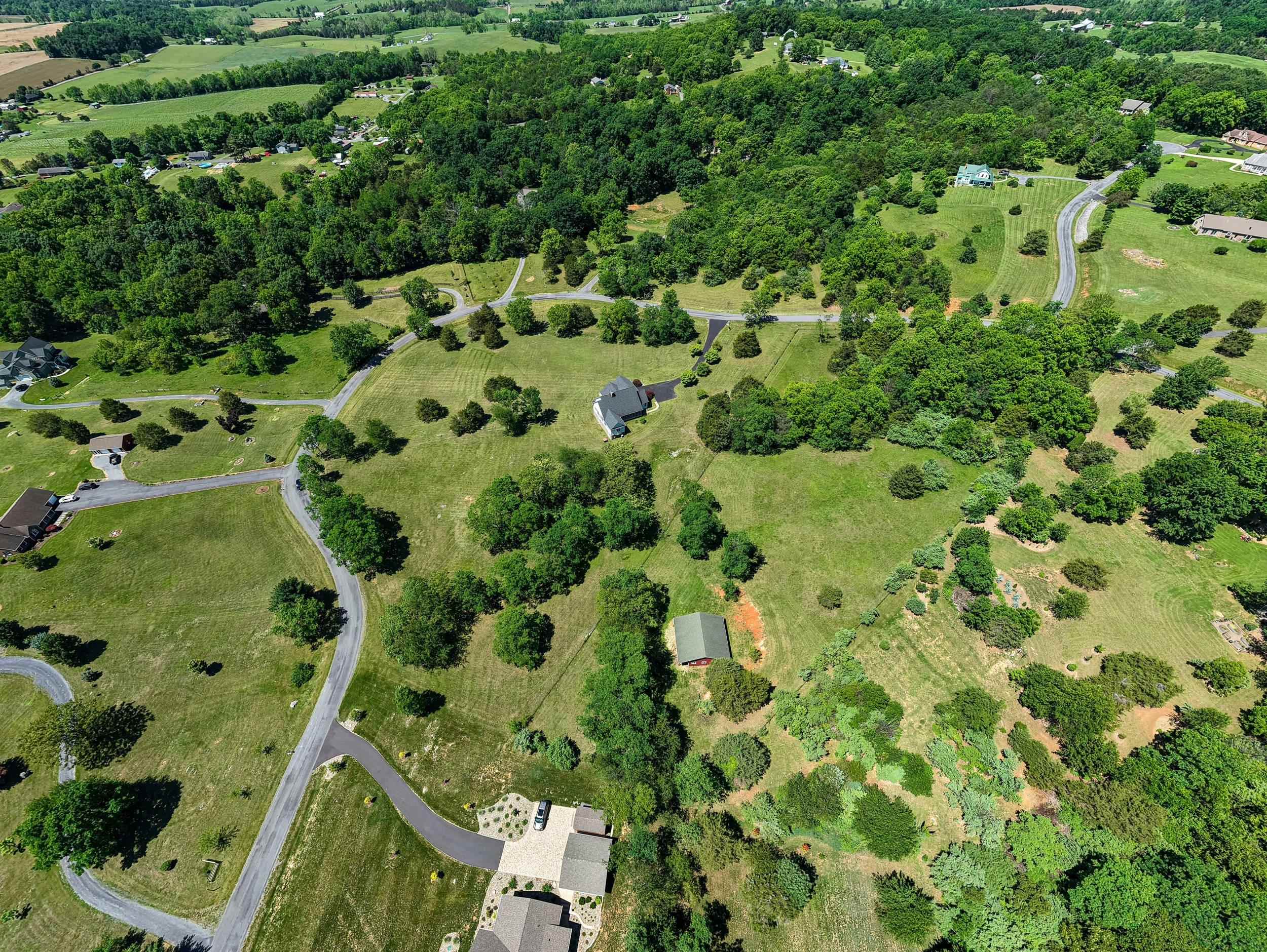 128 FAIRVIEW CIR, WOODSTOCK, Virginia 22664, 5 Bedrooms Bedrooms, ,4 BathroomsBathrooms,Residential,128 FAIRVIEW CIR,677878 MLS # 677878