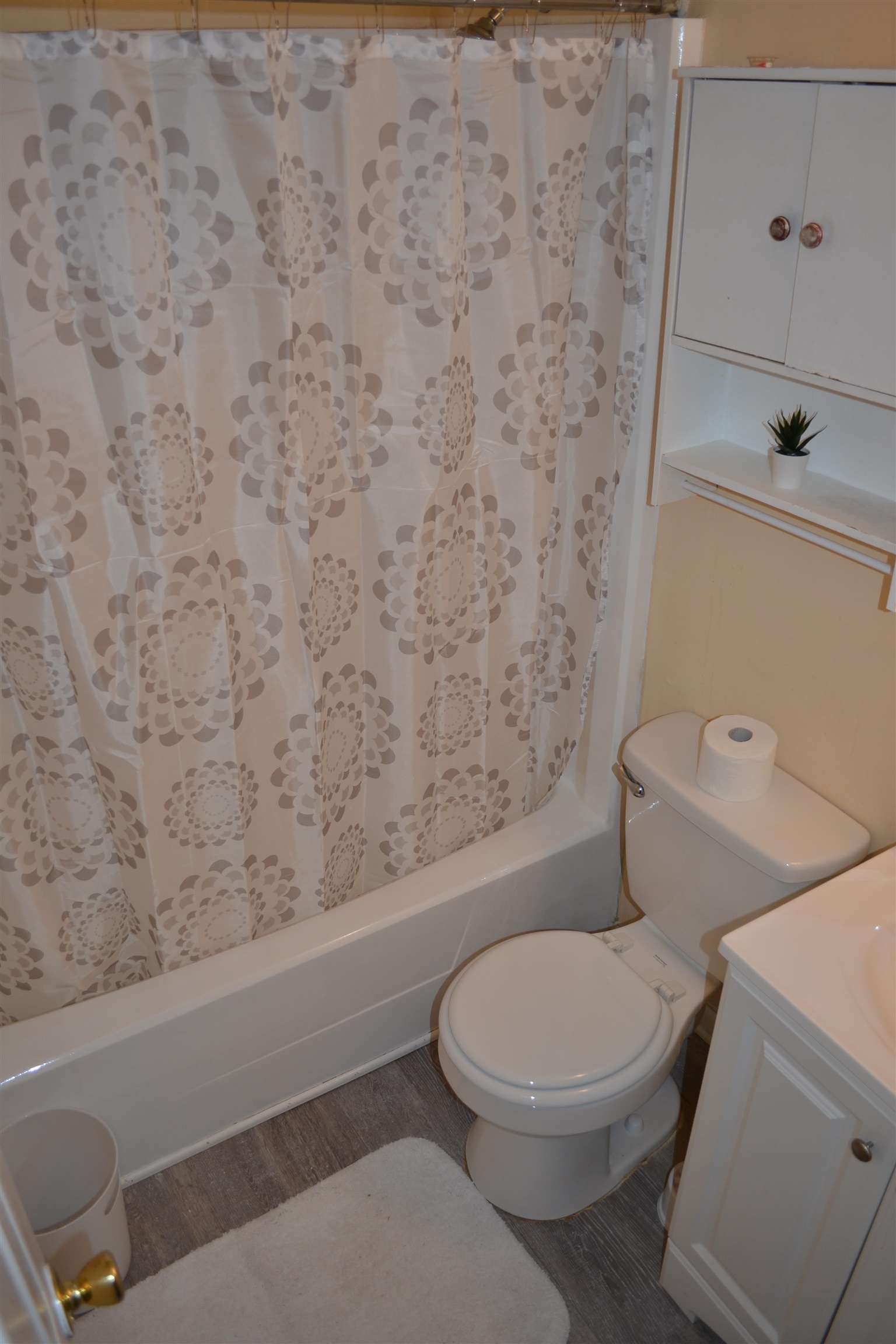 1396 HUNTERS RD, HARRISONBURG, Virginia 22801, 4 Bedrooms Bedrooms, ,2 BathroomsBathrooms,Residential,HUNTERS RIDGE CONDO,1396 HUNTERS RD,677879 MLS # 677879