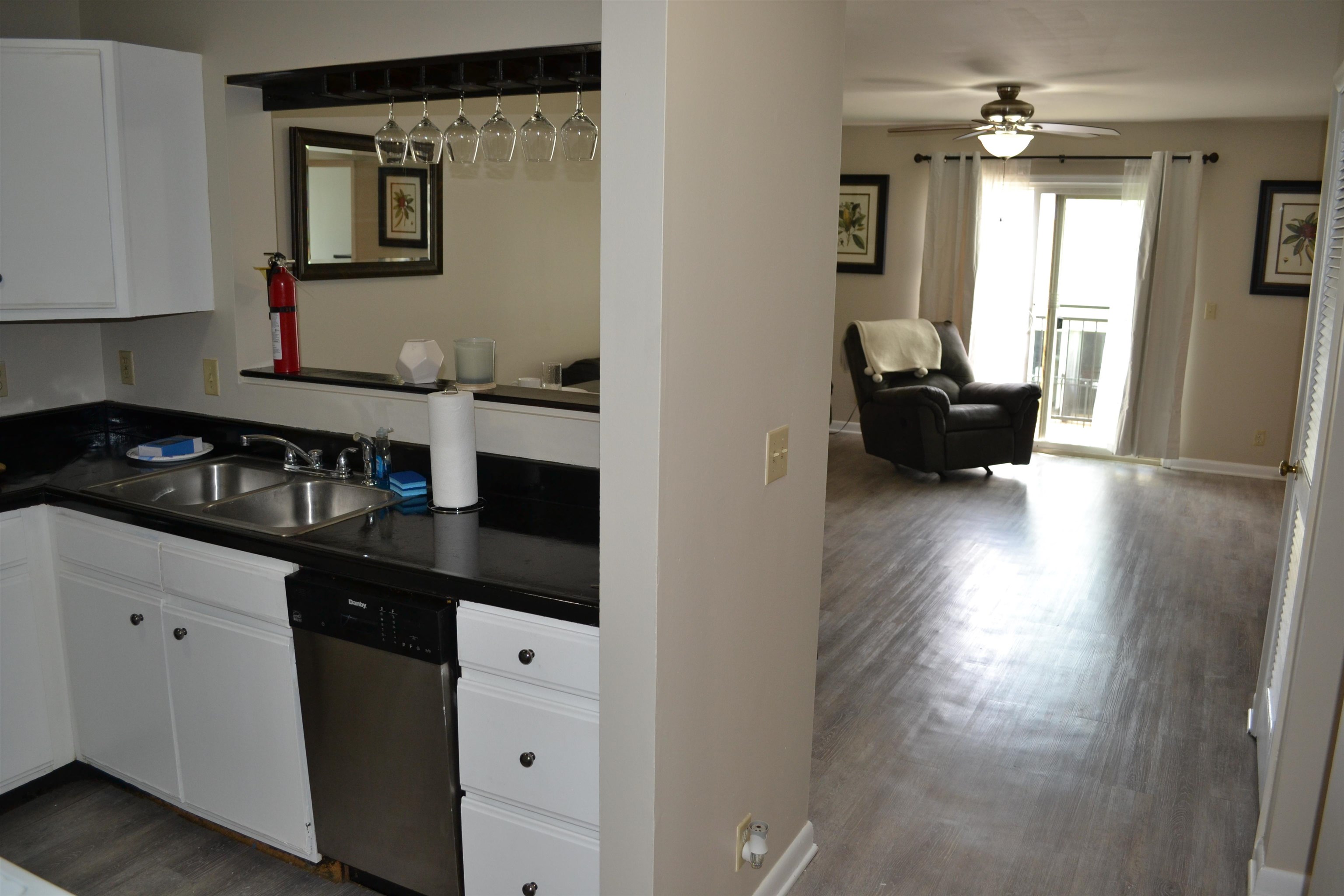 1396 HUNTERS RD, HARRISONBURG, Virginia 22801, 4 Bedrooms Bedrooms, ,2 BathroomsBathrooms,Residential,HUNTERS RIDGE CONDO,1396 HUNTERS RD,677879 MLS # 677879
