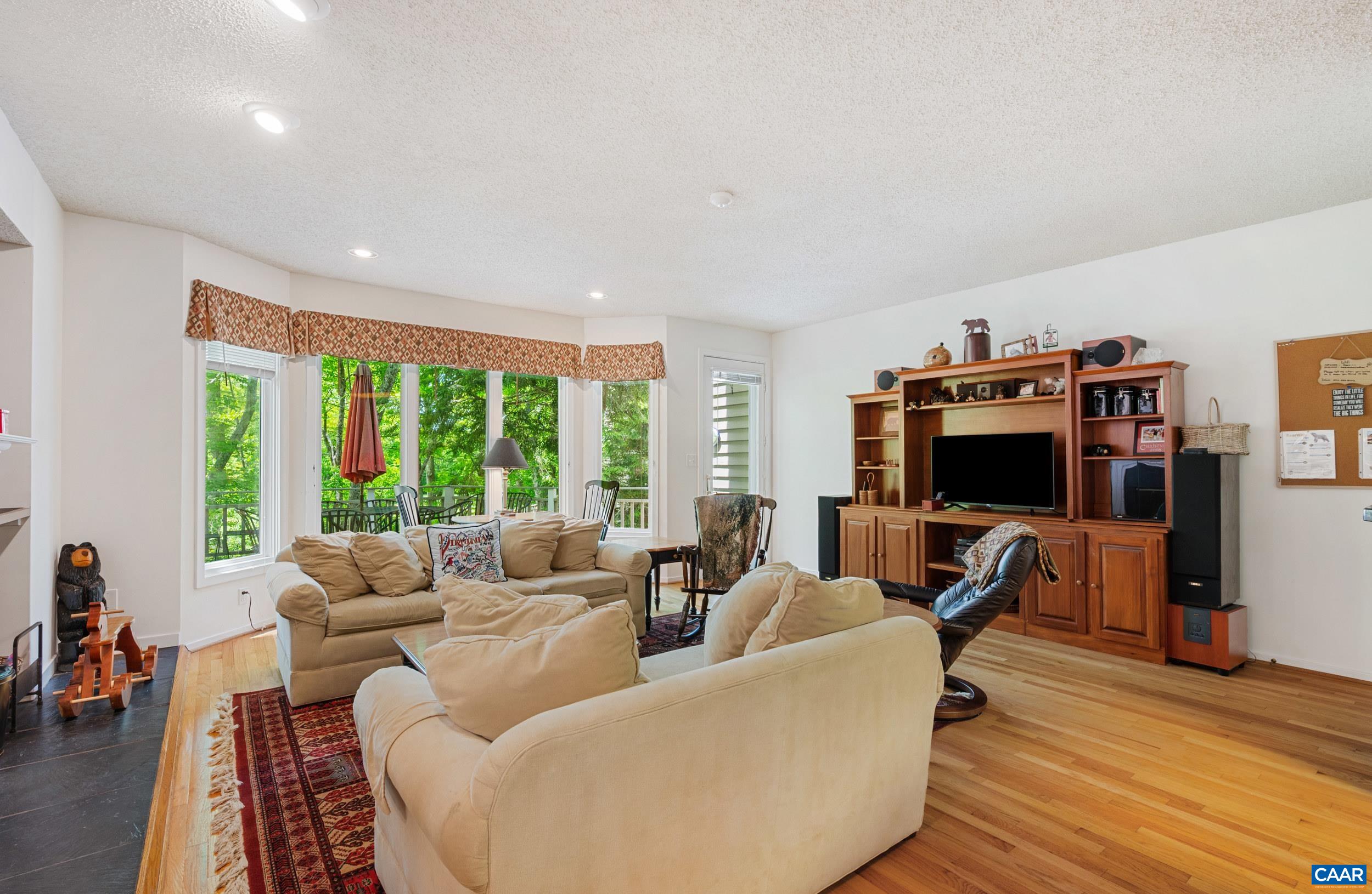 4 TRILLIUM LN, WINTERGREEN RESORT, Virginia 22967, 4 Bedrooms Bedrooms, ,3 BathroomsBathrooms,Residential,11E-R-B4,4 TRILLIUM LN,677881 MLS # 677881