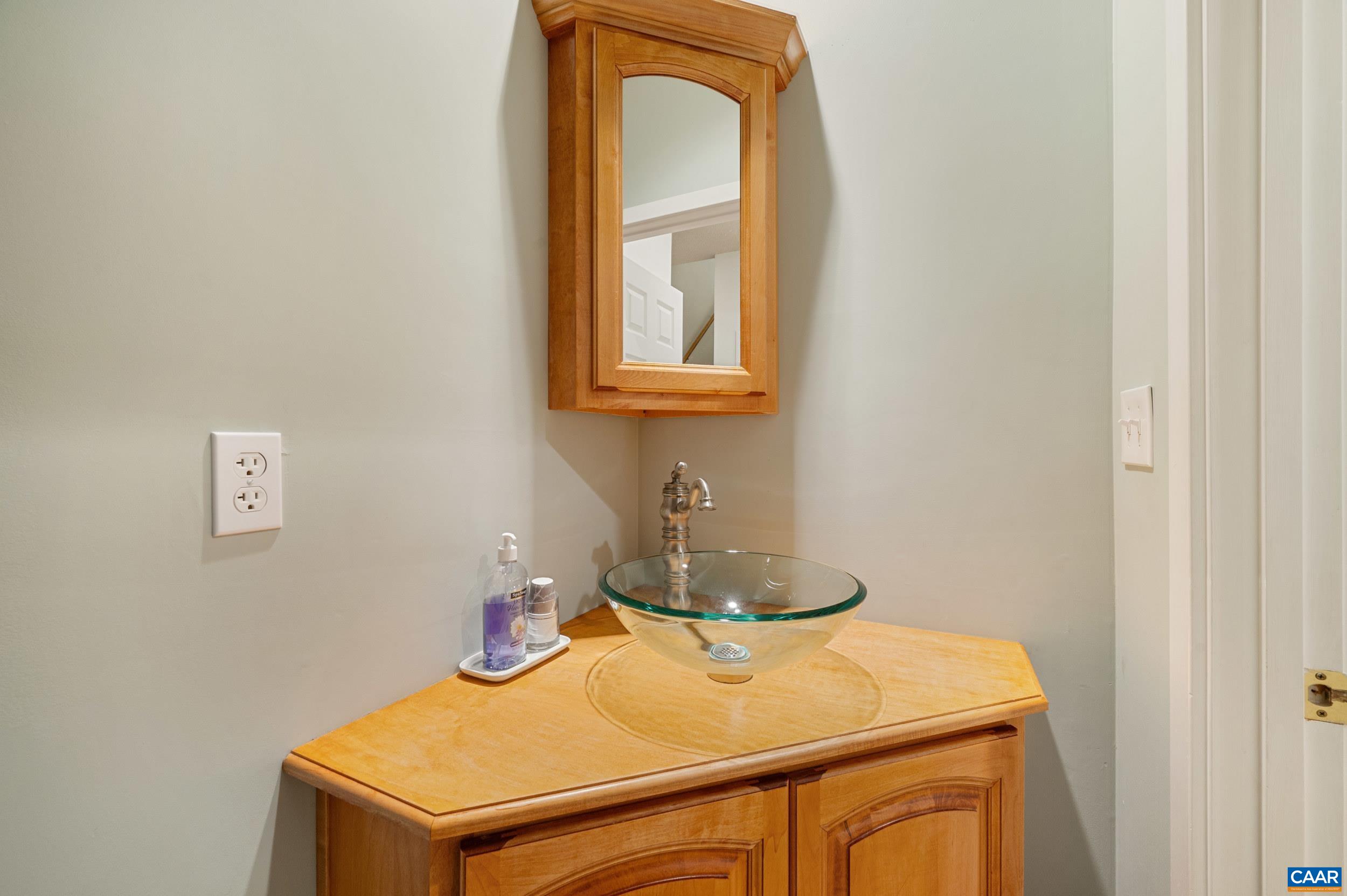 4 TRILLIUM LN, WINTERGREEN RESORT, Virginia 22967, 4 Bedrooms Bedrooms, ,3 BathroomsBathrooms,Residential,11E-R-B4,4 TRILLIUM LN,677881 MLS # 677881