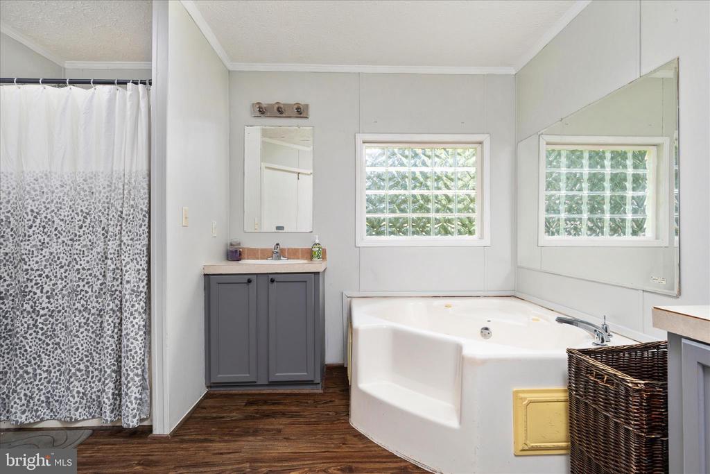 6499 BROWNING RD, CULPEPER, Virginia 22701, 3 Bedrooms Bedrooms, ,2 BathroomsBathrooms,Residential,6499 BROWNING RD,VAOR2014262 MLS # VAOR2014262