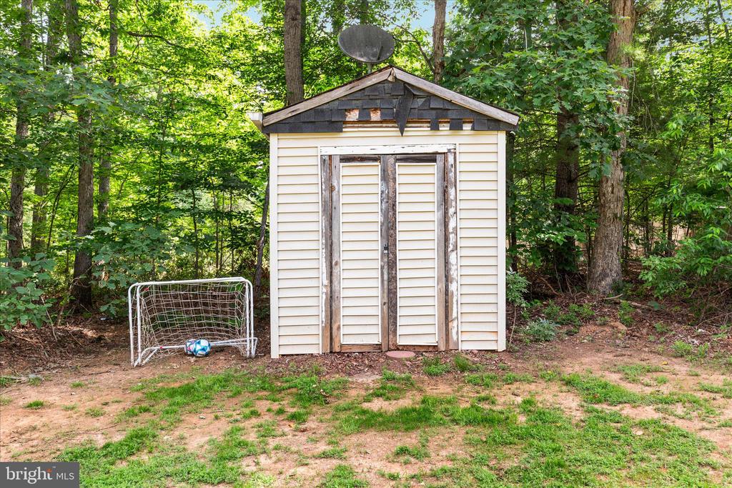6499 BROWNING RD, CULPEPER, Virginia 22701, 3 Bedrooms Bedrooms, ,2 BathroomsBathrooms,Residential,6499 BROWNING RD,VAOR2014262 MLS # VAOR2014262