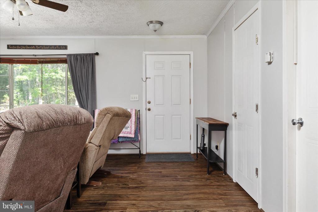 6499 BROWNING RD, CULPEPER, Virginia 22701, 3 Bedrooms Bedrooms, ,2 BathroomsBathrooms,Residential,6499 BROWNING RD,VAOR2014262 MLS # VAOR2014262