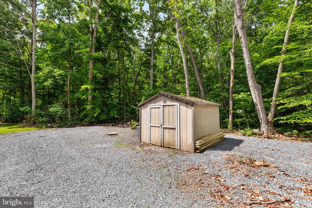 6499 BROWNING RD, CULPEPER, Virginia 22701, 3 Bedrooms Bedrooms, ,2 BathroomsBathrooms,Residential,6499 BROWNING RD,VAOR2014262 MLS # VAOR2014262