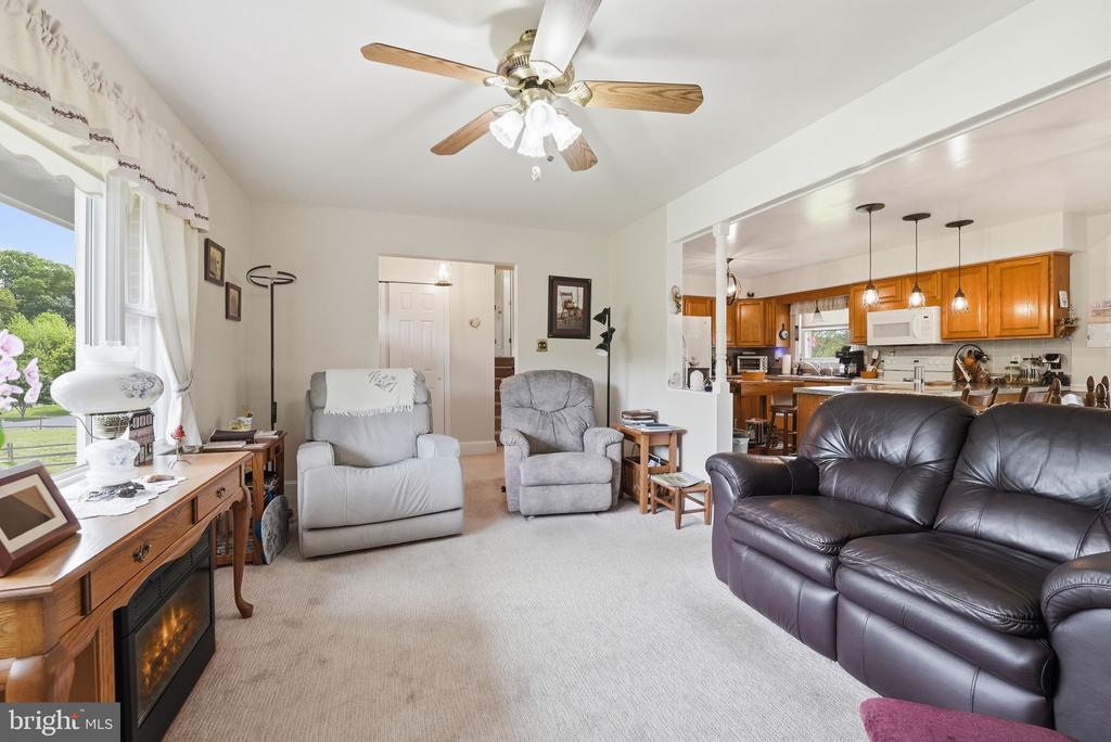 12332 LINDANN LN, CULPEPER, Virginia 22701, 3 Bedrooms Bedrooms, ,3 BathroomsBathrooms,Residential,12332 LINDANN LN,VACU2013840 MLS # VACU2013840