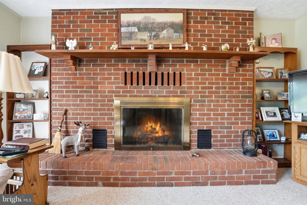 12332 LINDANN LN, CULPEPER, Virginia 22701, 3 Bedrooms Bedrooms, ,3 BathroomsBathrooms,Residential,12332 LINDANN LN,VACU2013840 MLS # VACU2013840
