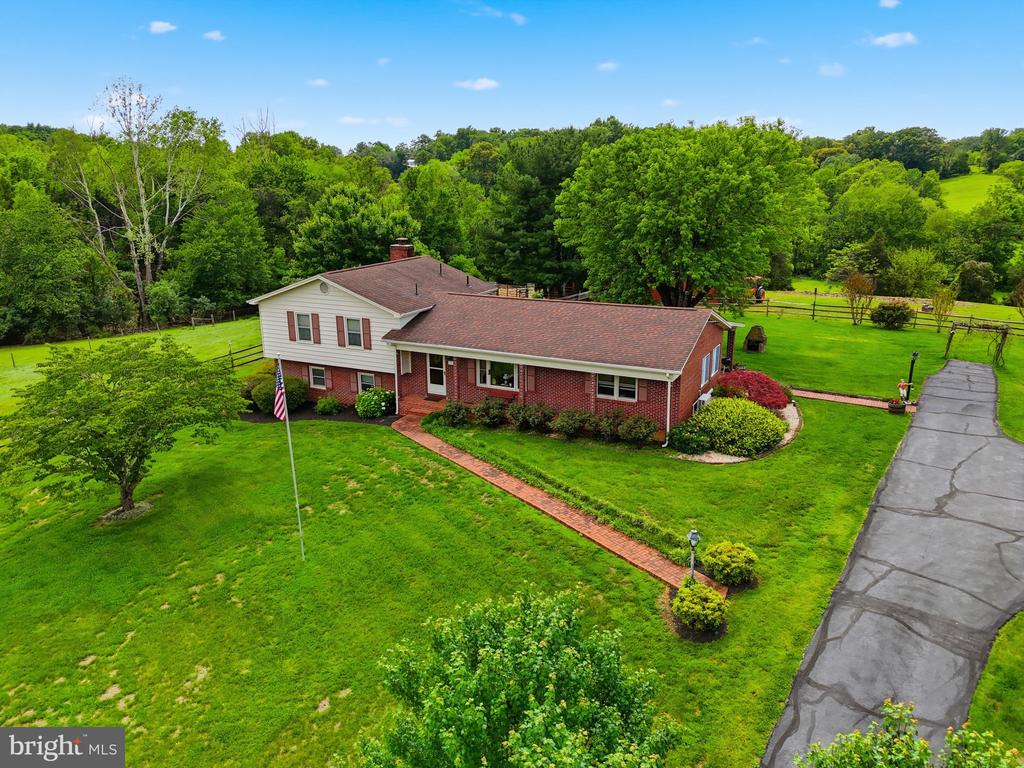 12332 LINDANN LN, CULPEPER, Virginia 22701, 3 Bedrooms Bedrooms, ,3 BathroomsBathrooms,Residential,12332 LINDANN LN,VACU2013840 MLS # VACU2013840