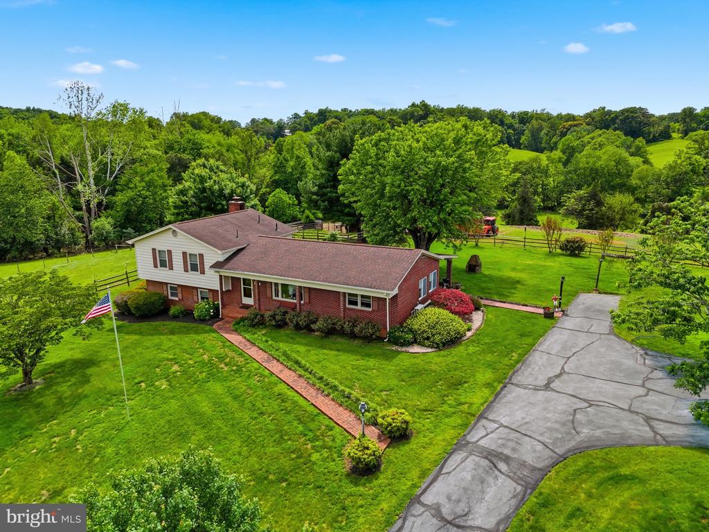 12332 LINDANN LN, CULPEPER, Virginia 22701, 3 Bedrooms Bedrooms, ,3 BathroomsBathrooms,Residential,12332 LINDANN LN,VACU2013840 MLS # VACU2013840