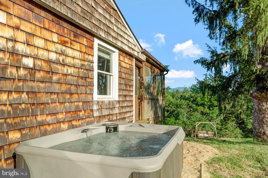 6235 S PAGE VALLEY RD, LURAY, Virginia 22835, 3 Bedrooms Bedrooms, ,1 BathroomBathrooms,Residential,6235 S PAGE VALLEY RD,VAPA2006516 MLS # VAPA2006516