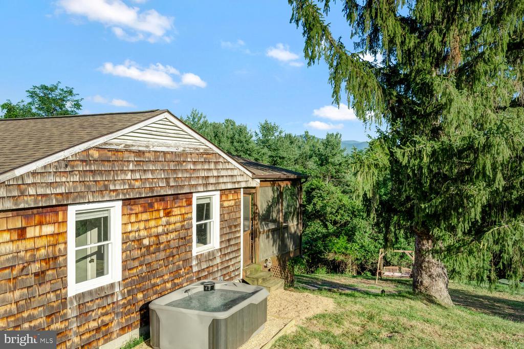 6235 S PAGE VALLEY RD, LURAY, Virginia 22835, 3 Bedrooms Bedrooms, ,1 BathroomBathrooms,Residential,6235 S PAGE VALLEY RD,VAPA2006516 MLS # VAPA2006516