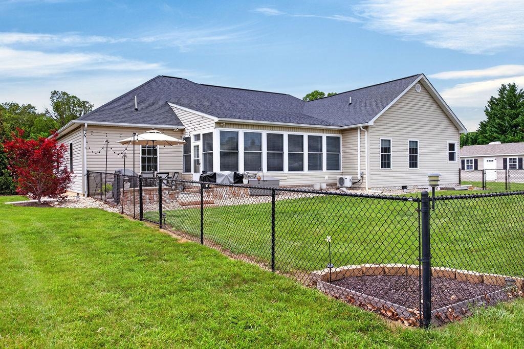 29 KENNEDY RIDGE CT, STUARTS DRAFT, Virginia 24477, 3 Bedrooms Bedrooms, ,2 BathroomsBathrooms,Residential,29 KENNEDY RIDGE CT,677896 MLS # 677896