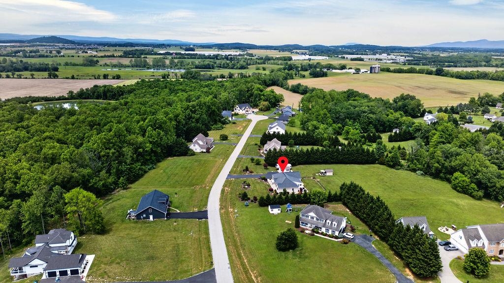 29 KENNEDY RIDGE CT, STUARTS DRAFT, Virginia 24477, 3 Bedrooms Bedrooms, ,2 BathroomsBathrooms,Residential,29 KENNEDY RIDGE CT,677896 MLS # 677896