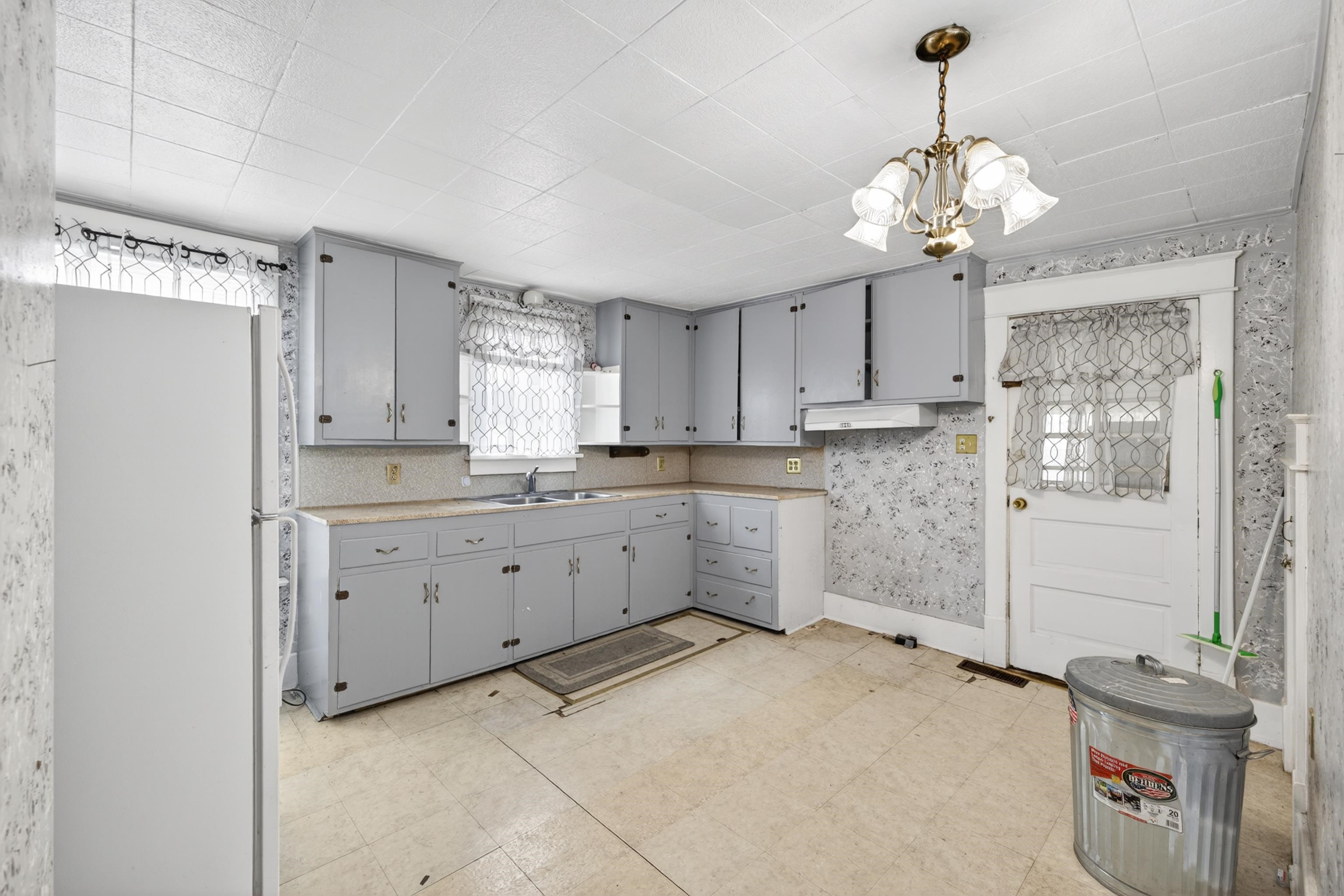29 PORT REPUBLIC RD, HARRISONBURG, Virginia 22801, 3 Bedrooms Bedrooms, ,2 BathroomsBathrooms,Residential,29 PORT REPUBLIC RD,677903 MLS # 677903
