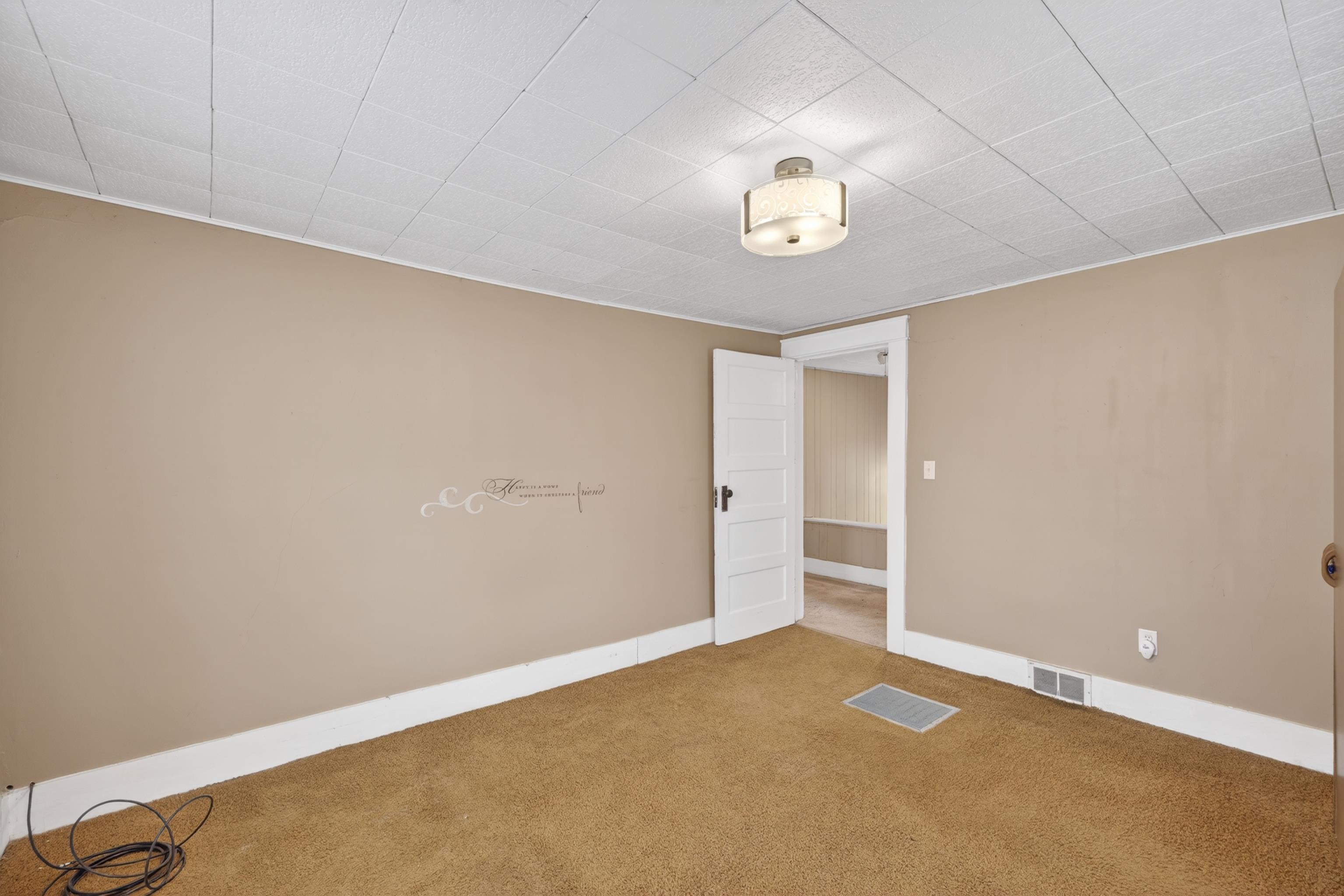29 PORT REPUBLIC RD, HARRISONBURG, Virginia 22801, 3 Bedrooms Bedrooms, ,2 BathroomsBathrooms,Residential,29 PORT REPUBLIC RD,677903 MLS # 677903