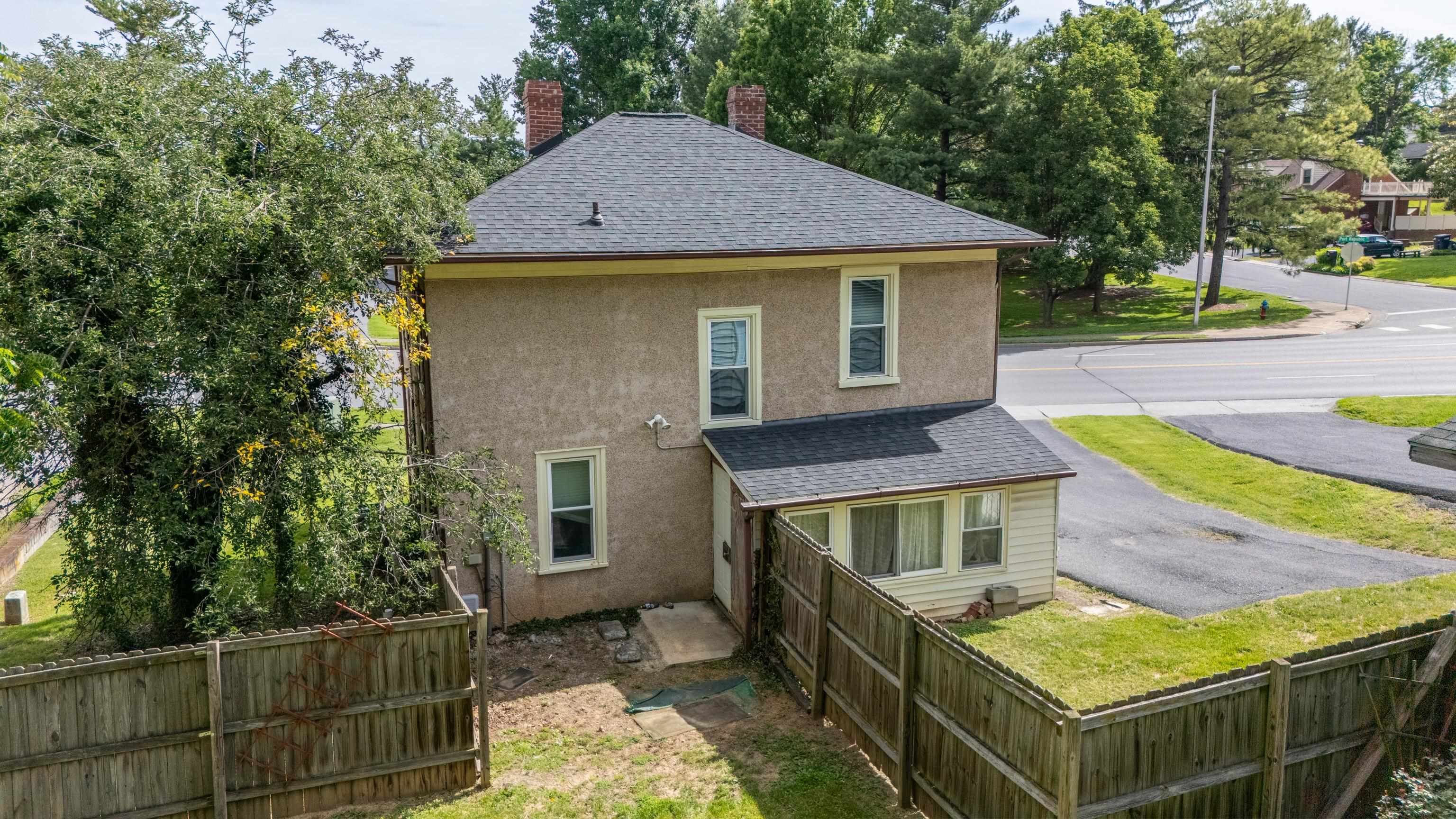 29 PORT REPUBLIC RD, HARRISONBURG, Virginia 22801, 3 Bedrooms Bedrooms, ,2 BathroomsBathrooms,Residential,29 PORT REPUBLIC RD,677903 MLS # 677903