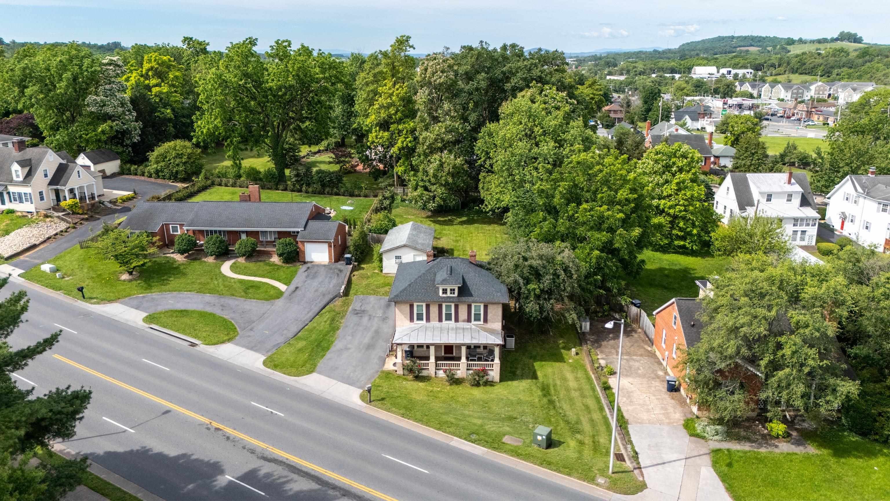 29 PORT REPUBLIC RD, HARRISONBURG, Virginia 22801, 3 Bedrooms Bedrooms, ,2 BathroomsBathrooms,Residential,29 PORT REPUBLIC RD,677903 MLS # 677903