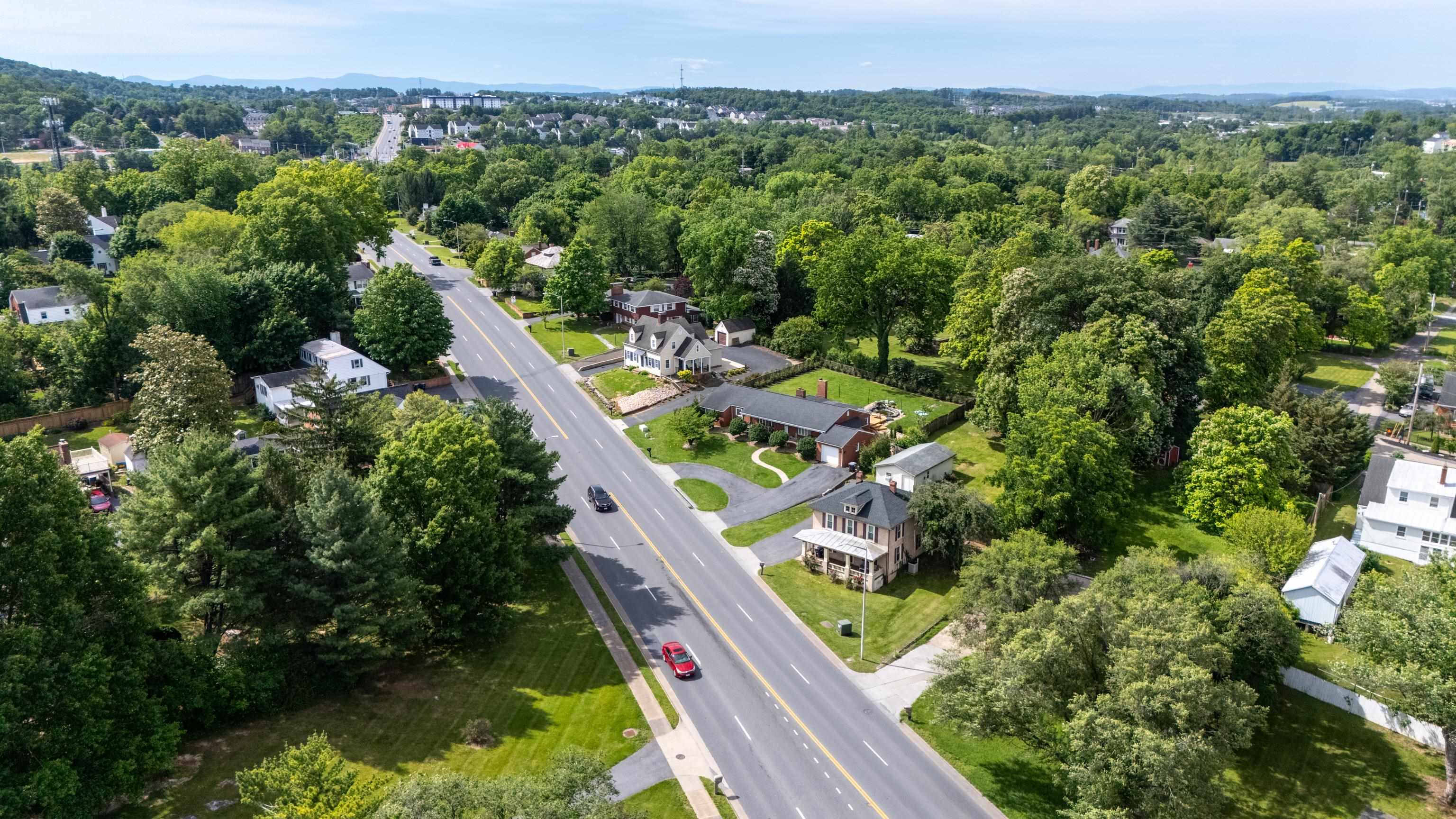 29 PORT REPUBLIC RD, HARRISONBURG, Virginia 22801, 3 Bedrooms Bedrooms, ,2 BathroomsBathrooms,Residential,29 PORT REPUBLIC RD,677903 MLS # 677903