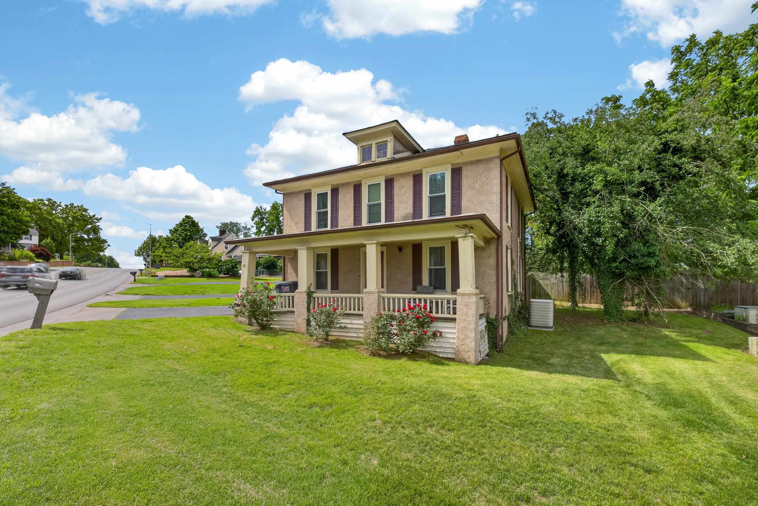29 PORT REPUBLIC RD, HARRISONBURG, Virginia 22801, 3 Bedrooms Bedrooms, ,2 BathroomsBathrooms,Residential,29 PORT REPUBLIC RD,677903 MLS # 677903