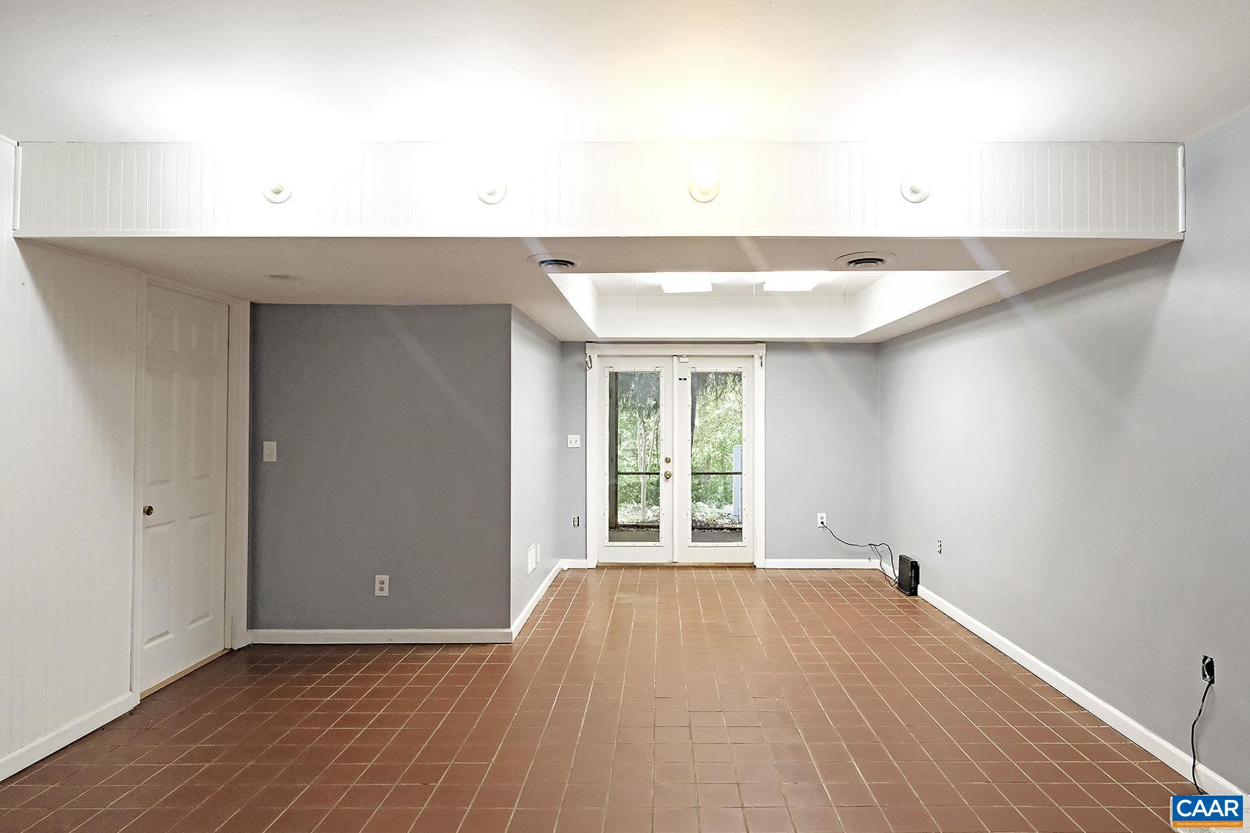 2131 VIBURNUM CT, CHARLOTTESVILLE, Virginia 22911, 3 Bedrooms Bedrooms, ,3 BathroomsBathrooms,Residential,2131 VIBURNUM CT,677904 MLS # 677904