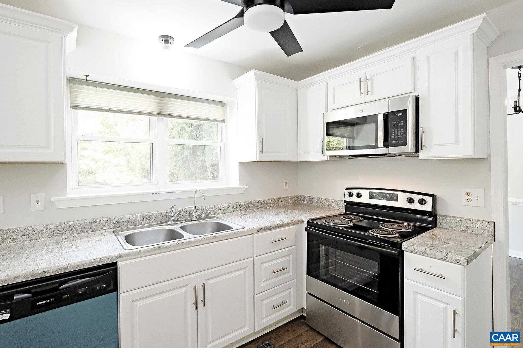 2131 VIBURNUM CT, CHARLOTTESVILLE, Virginia 22911, 3 Bedrooms Bedrooms, ,3 BathroomsBathrooms,Residential,2131 VIBURNUM CT,677904 MLS # 677904
