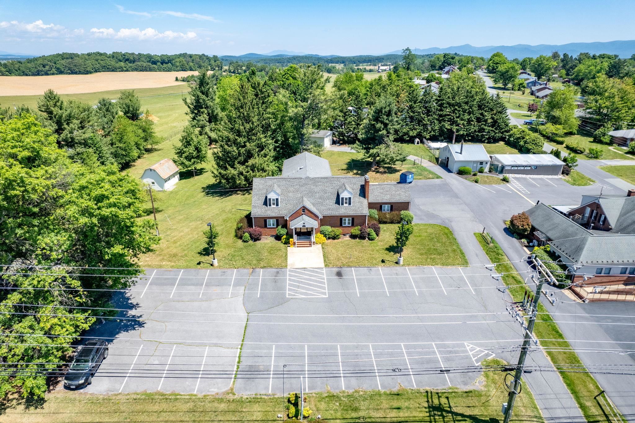 2352 JEFFERSON HWY, WAYNESBORO, Virginia 22980, ,Commercial,2352 JEFFERSON HWY,677936 MLS # 677936 2352 JEFFERSON HWY, WAYNESBORO, Virginia 22980, ,Commercial,2352 JEFFERSON HWY,677936 MLS # 677936