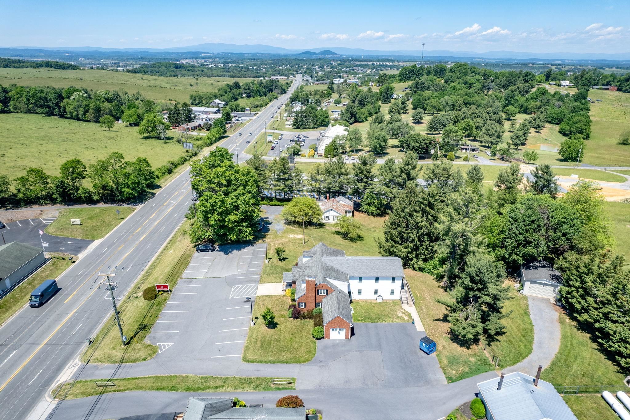 2352 JEFFERSON HWY, WAYNESBORO, Virginia 22980, ,Commercial,2352 JEFFERSON HWY,677936 MLS # 677936 2352 JEFFERSON HWY, WAYNESBORO, Virginia 22980, ,Commercial,2352 JEFFERSON HWY,677936 MLS # 677936