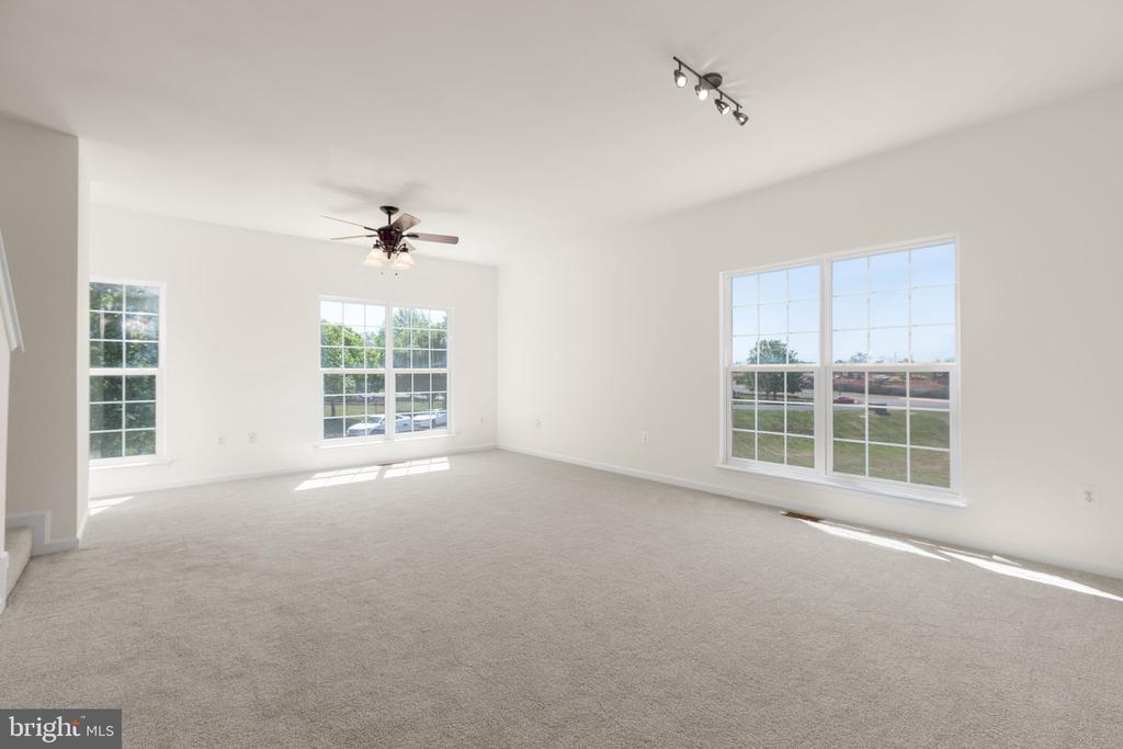 2312 FORSYTHIA DR, CULPEPER, Virginia 22701, 3 Bedrooms Bedrooms, ,2 BathroomsBathrooms,Residential,2312 FORSYTHIA DR,VACU2013392 MLS # VACU2013392