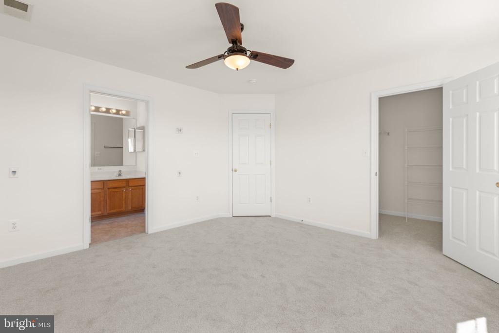 2312 FORSYTHIA DR, CULPEPER, Virginia 22701, 3 Bedrooms Bedrooms, ,2 BathroomsBathrooms,Residential,2312 FORSYTHIA DR,VACU2013392 MLS # VACU2013392