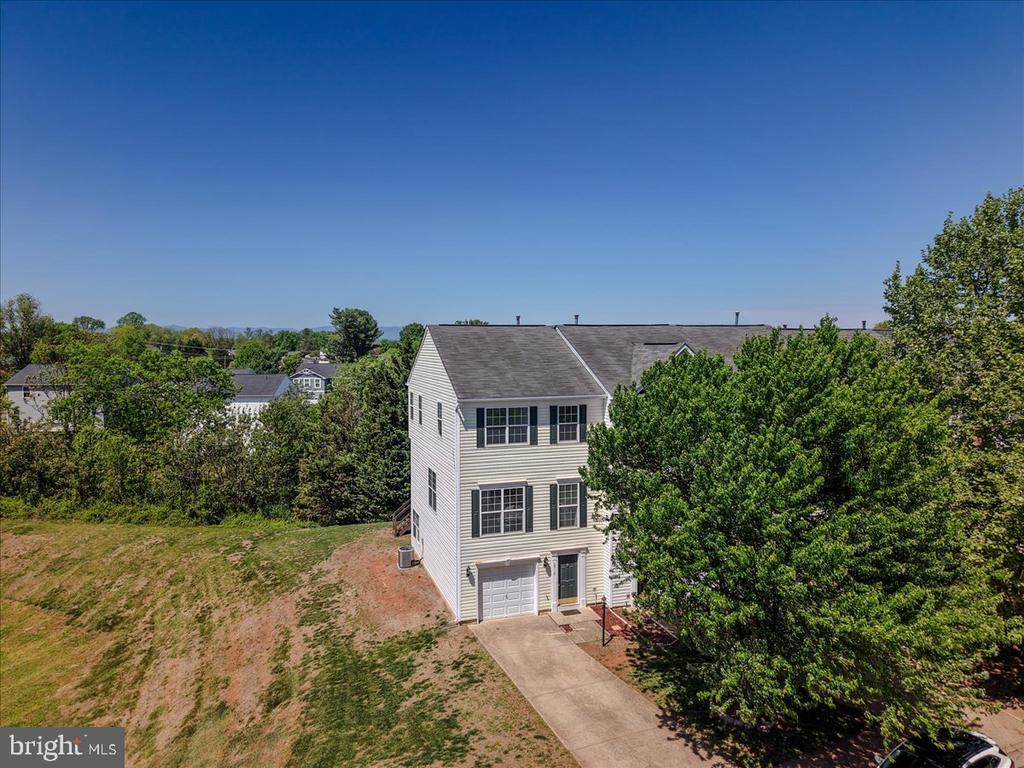 2312 FORSYTHIA DR, CULPEPER, Virginia 22701, 3 Bedrooms Bedrooms, ,2 BathroomsBathrooms,Residential,2312 FORSYTHIA DR,VACU2013392 MLS # VACU2013392