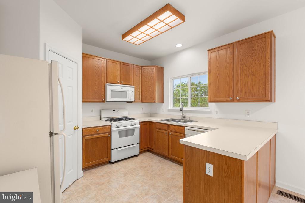 2312 FORSYTHIA DR, CULPEPER, Virginia 22701, 3 Bedrooms Bedrooms, ,2 BathroomsBathrooms,Residential,2312 FORSYTHIA DR,VACU2013392 MLS # VACU2013392
