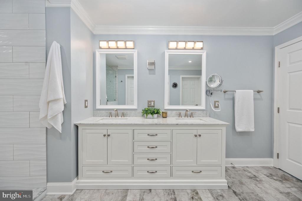 12048 BRISTERSBURG RD, MIDLAND, Virginia 22728, 4 Bedrooms Bedrooms, ,4 BathroomsBathrooms,Residential,12048 BRISTERSBURG RD,VAFQ2021736 MLS # VAFQ2021736 12048 BRISTERSBURG RD, MIDLAND, Virginia 22728, 4 Bedrooms Bedrooms, ,4 BathroomsBathrooms,Residential,12048 BRISTERSBURG RD,VAFQ2021736 MLS # VAFQ2021736