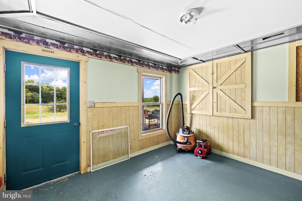 12501 W CATHARPIN RD, SPOTSYLVANIA, Virginia 22551, 4 Bedrooms Bedrooms, ,3 BathroomsBathrooms,Residential,12501 W CATHARPIN RD,VASP2042524 MLS # VASP2042524