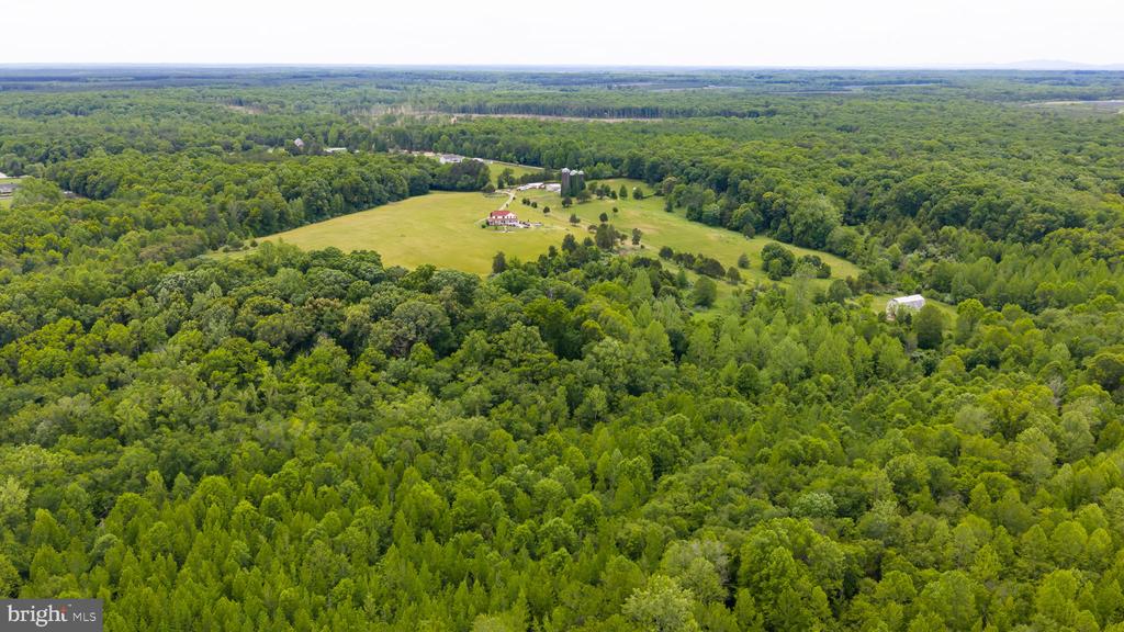 12501 W CATHARPIN RD, SPOTSYLVANIA, Virginia 22551, 4 Bedrooms Bedrooms, ,3 BathroomsBathrooms,Residential,12501 W CATHARPIN RD,VASP2042524 MLS # VASP2042524
