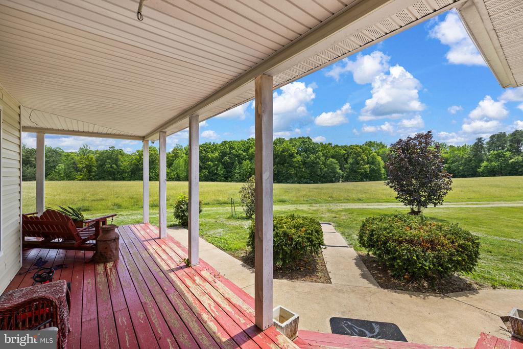 12501 W CATHARPIN RD, SPOTSYLVANIA, Virginia 22551, 4 Bedrooms Bedrooms, ,3 BathroomsBathrooms,Residential,12501 W CATHARPIN RD,VASP2042524 MLS # VASP2042524