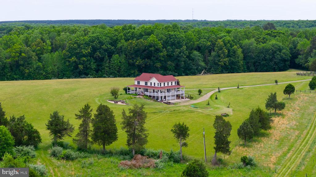 12501 W CATHARPIN RD, SPOTSYLVANIA, Virginia 22551, 4 Bedrooms Bedrooms, ,3 BathroomsBathrooms,Residential,12501 W CATHARPIN RD,VASP2042524 MLS # VASP2042524