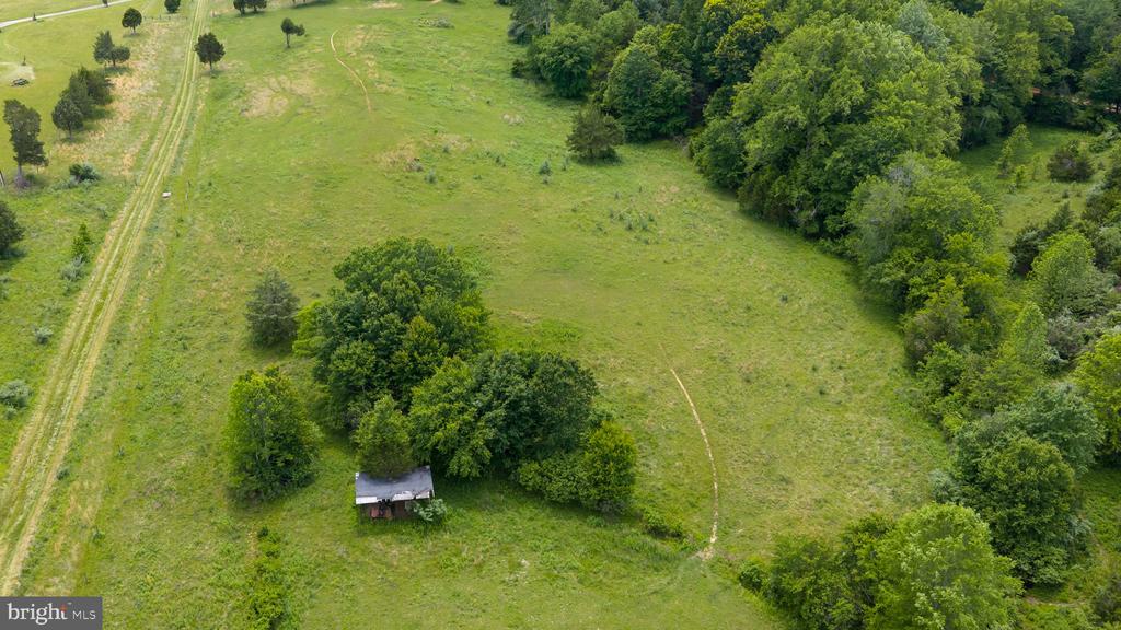 12501 W CATHARPIN RD, SPOTSYLVANIA, Virginia 22551, 4 Bedrooms Bedrooms, ,3 BathroomsBathrooms,Residential,12501 W CATHARPIN RD,VASP2042524 MLS # VASP2042524