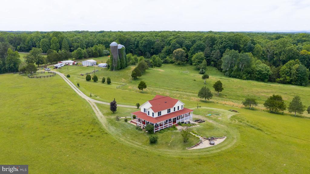 12501 W CATHARPIN RD, SPOTSYLVANIA, Virginia 22551, 4 Bedrooms Bedrooms, ,3 BathroomsBathrooms,Residential,12501 W CATHARPIN RD,VASP2042524 MLS # VASP2042524