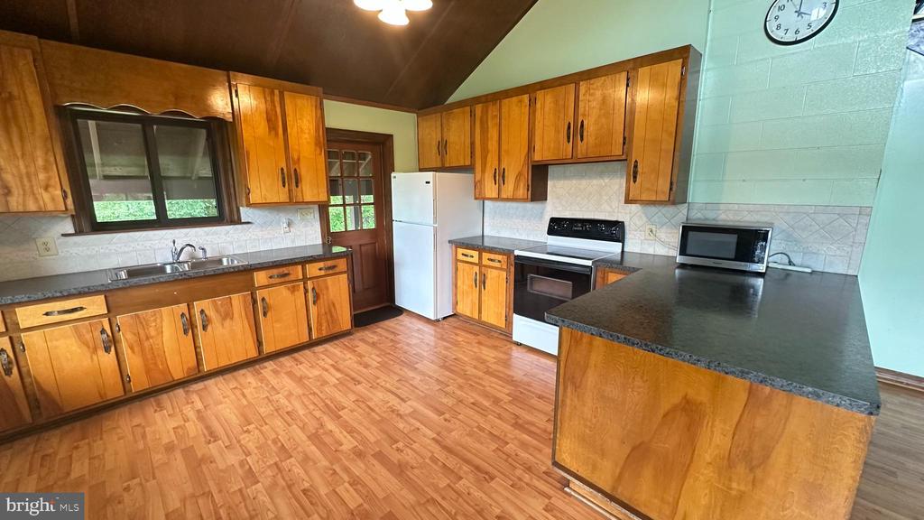 214 MIMOSA LN, LURAY, Virginia 22835, 3 Bedrooms Bedrooms, ,1 BathroomBathrooms,Residential,214 MIMOSA LN,VAPA2006514 MLS # VAPA2006514