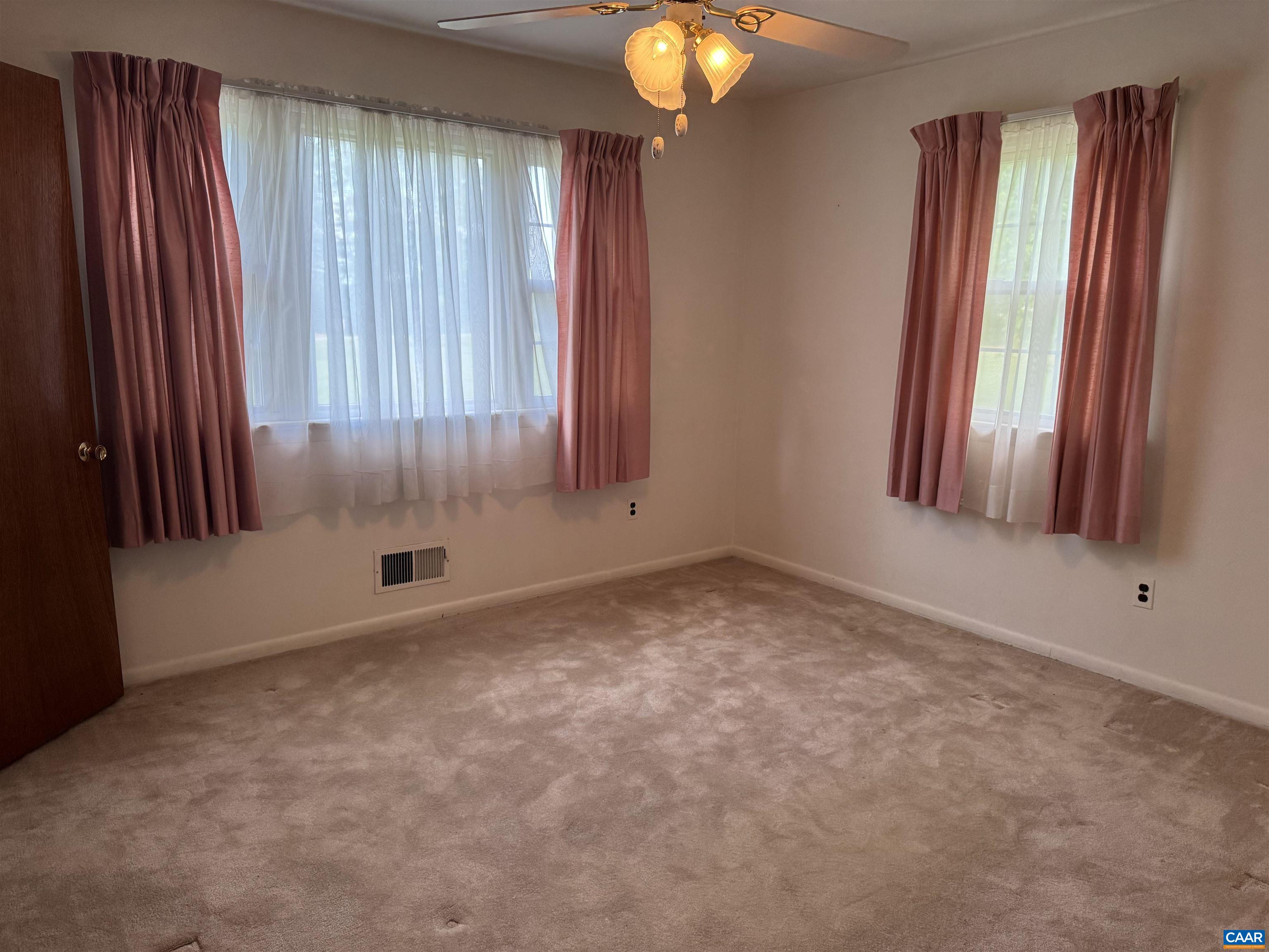1828 RISING SUN RD, PALMYRA, Virginia 22963, 3 Bedrooms Bedrooms, ,2 BathroomsBathrooms,Residential,1828 RISING SUN RD,677919 MLS # 677919 1828 RISING SUN RD, PALMYRA, Virginia 22963, 3 Bedrooms Bedrooms, ,2 BathroomsBathrooms,Residential,1828 RISING SUN RD,677919 MLS # 677919