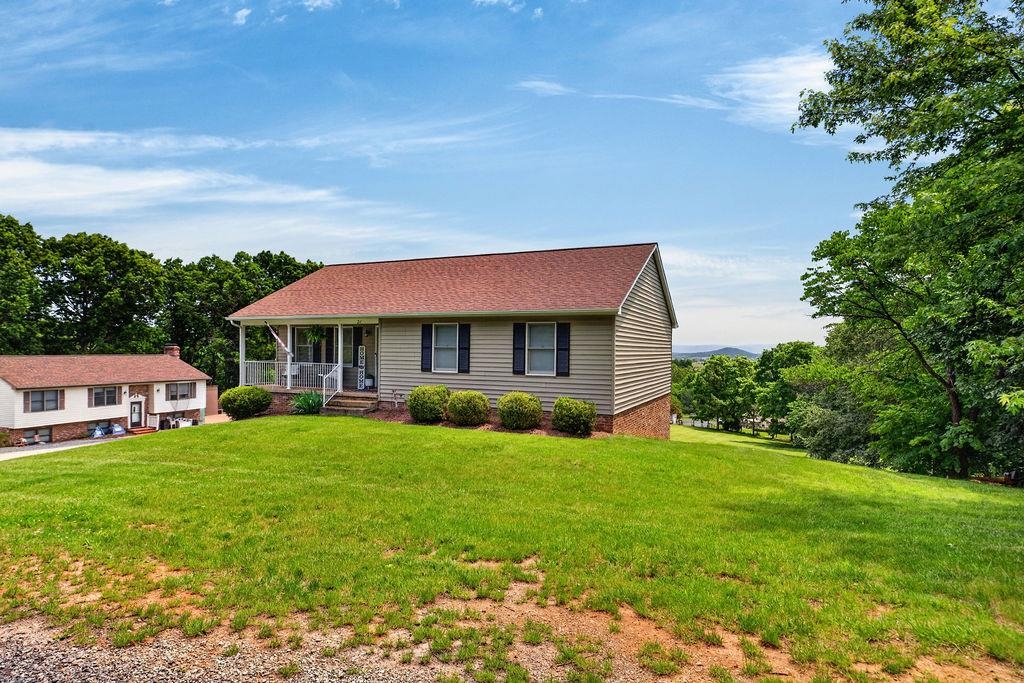 21 CHEYENNE LN, STAUNTON, Virginia 24401, 3 Bedrooms Bedrooms, ,3 BathroomsBathrooms,Residential,21 CHEYENNE LN,677937 MLS # 677937