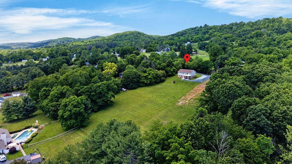 21 CHEYENNE LN, STAUNTON, Virginia 24401, 3 Bedrooms Bedrooms, ,3 BathroomsBathrooms,Residential,21 CHEYENNE LN,677937 MLS # 677937