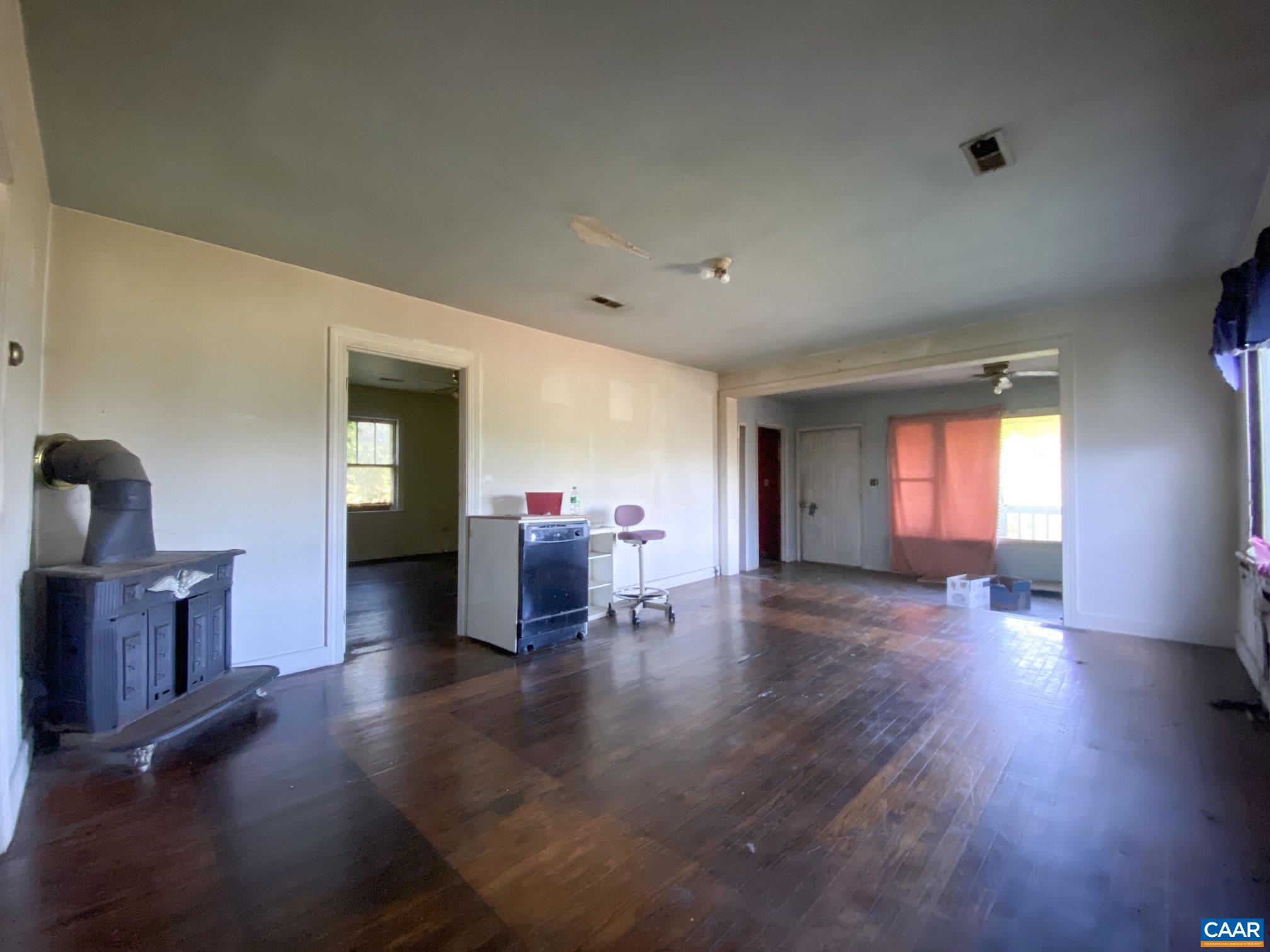 3984 PRESIDENTS RD, SCOTTSVILLE, Virginia 24590, 3 Bedrooms Bedrooms, ,2 BathroomsBathrooms,Residential,Albemarle Homestead Opportunity!,3984 PRESIDENTS RD,677941 MLS # 677941