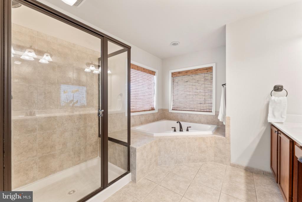 6020 W COPPER MOUNTAIN DR, SPOTSYLVANIA, Virginia 22553, 4 Bedrooms Bedrooms, ,3 BathroomsBathrooms,Residential,6020 W COPPER MOUNTAIN DR,VASP2042302 MLS # VASP2042302