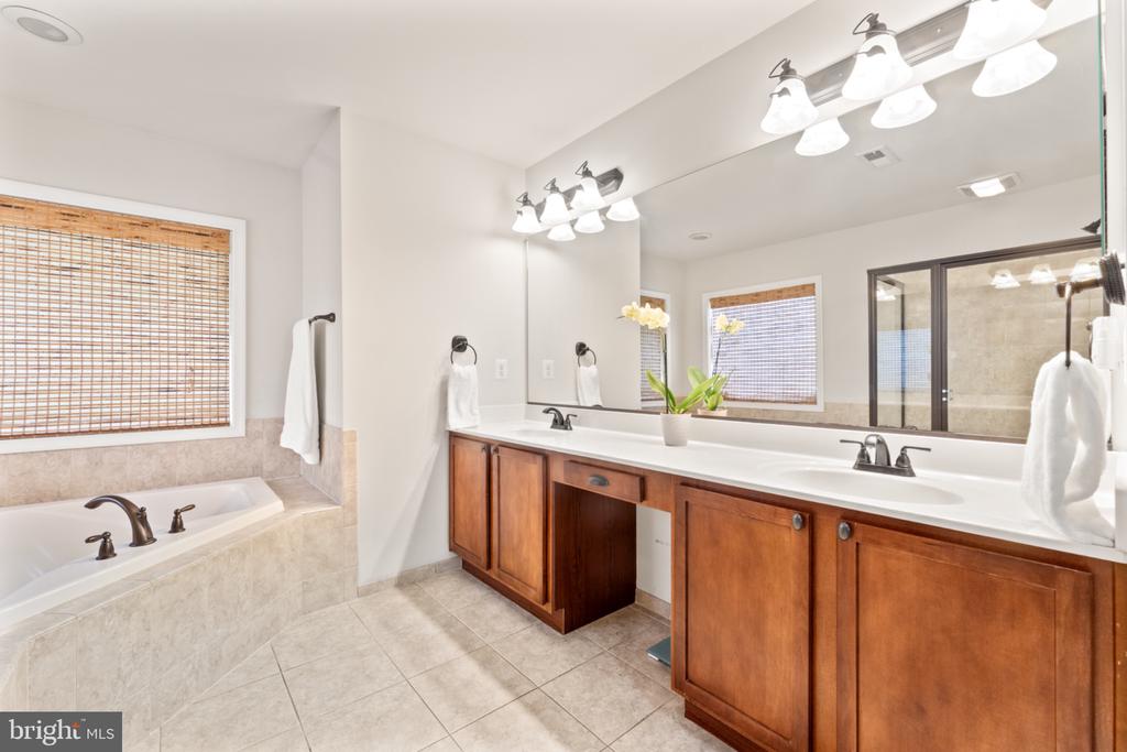 6020 W COPPER MOUNTAIN DR, SPOTSYLVANIA, Virginia 22553, 4 Bedrooms Bedrooms, ,3 BathroomsBathrooms,Residential,6020 W COPPER MOUNTAIN DR,VASP2042302 MLS # VASP2042302