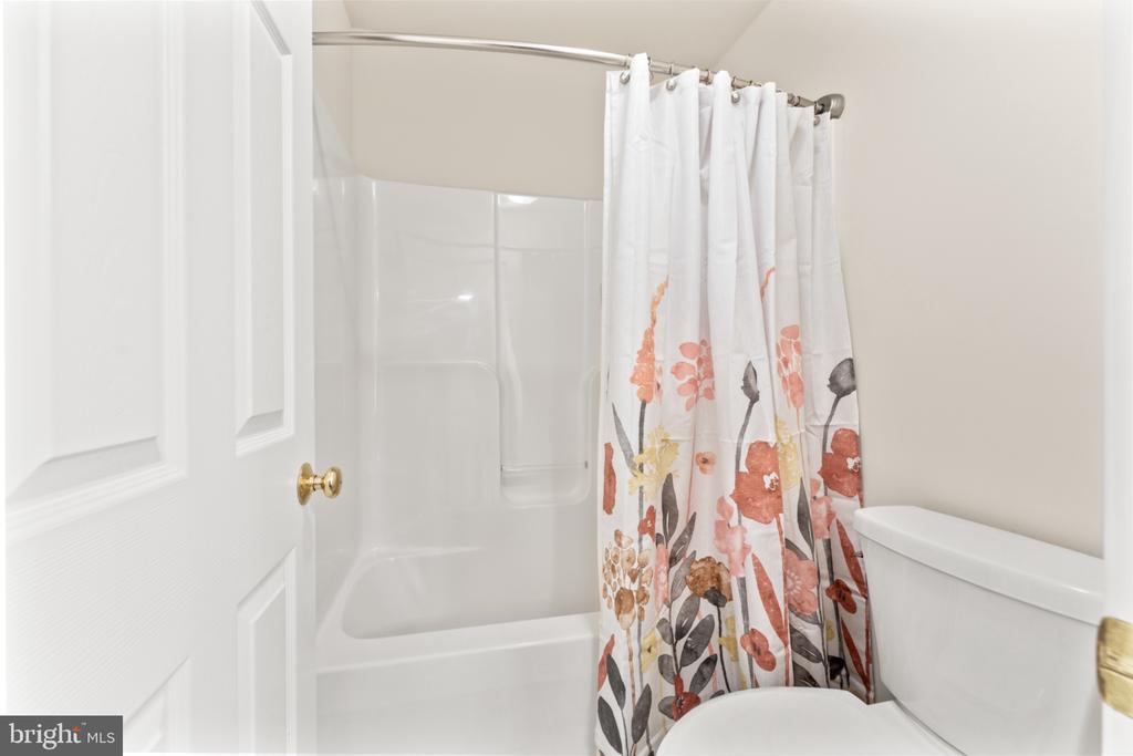 6020 W COPPER MOUNTAIN DR, SPOTSYLVANIA, Virginia 22553, 4 Bedrooms Bedrooms, ,3 BathroomsBathrooms,Residential,6020 W COPPER MOUNTAIN DR,VASP2042302 MLS # VASP2042302