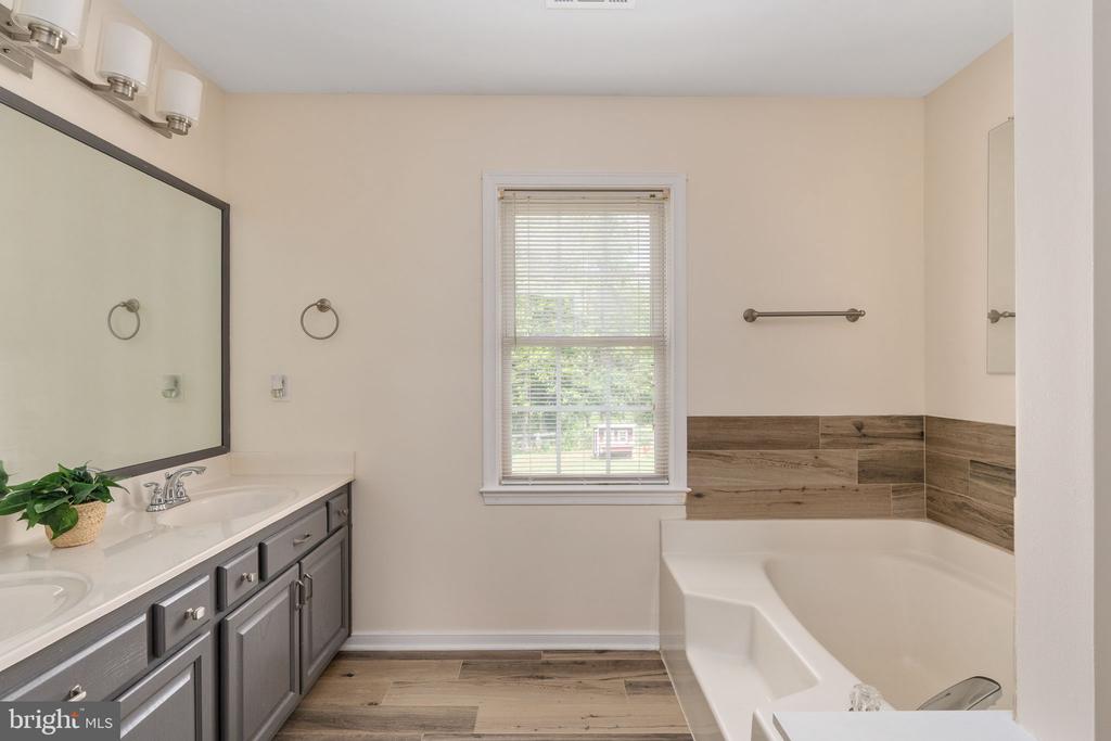 26371 INDIAN TRACE TRL, UNIONVILLE, Virginia 22567, 3 Bedrooms Bedrooms, ,2 BathroomsBathrooms,Residential,26371 INDIAN TRACE TRL,VAOR2014296 MLS # VAOR2014296