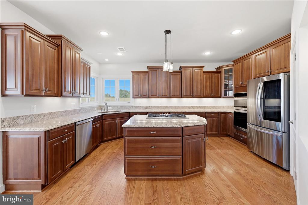 10216 LEES MILL RD, WARRENTON, Virginia 20186, 5 Bedrooms Bedrooms, ,4 BathroomsBathrooms,Residential,10216 LEES MILL RD,VAFQ2022000 MLS # VAFQ2022000
