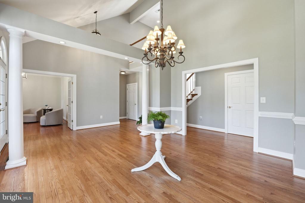 10702 CEDAR CREEK DR, SPOTSYLVANIA, Virginia 22551, 5 Bedrooms Bedrooms, ,5 BathroomsBathrooms,Residential,10702 CEDAR CREEK DR,VASP2042554 MLS # VASP2042554