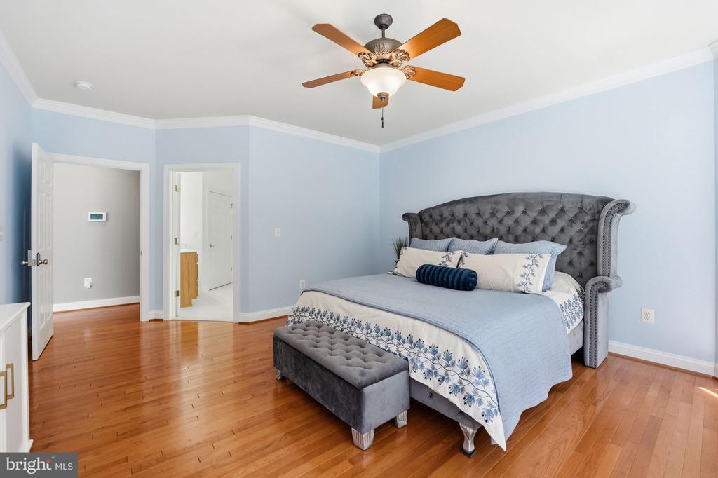 10702 CEDAR CREEK DR, SPOTSYLVANIA, Virginia 22551, 5 Bedrooms Bedrooms, ,5 BathroomsBathrooms,Residential,10702 CEDAR CREEK DR,VASP2042554 MLS # VASP2042554